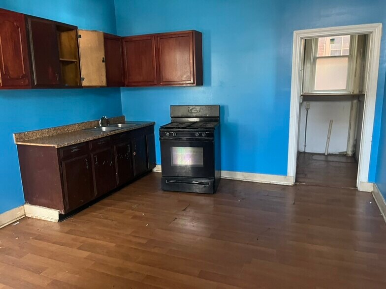 More Photos Of 1615 Maryland Ave, Covington Multifamily For Sale