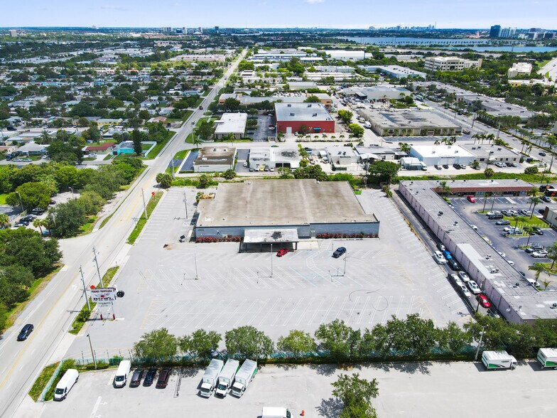 More Photos Of 2500 N Florida Mango Rd, West Palm Beach Freestanding For Sale