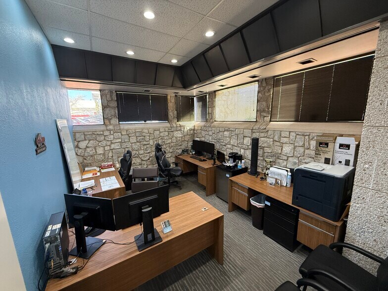 More Photos Of 299 Shadow Mountain Dr, El Paso Medical For Sale