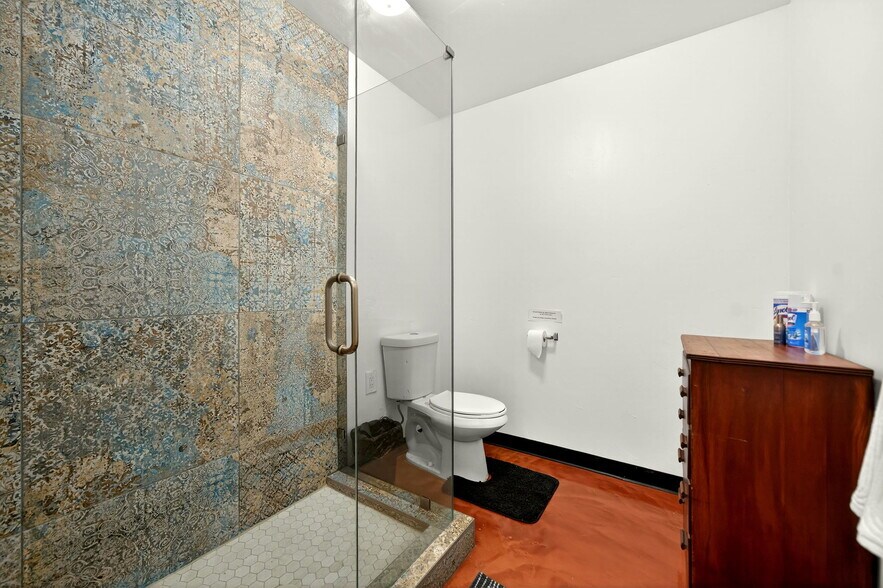 More Photos Of 4626 County Road 2200, Greenville Flex For Sale