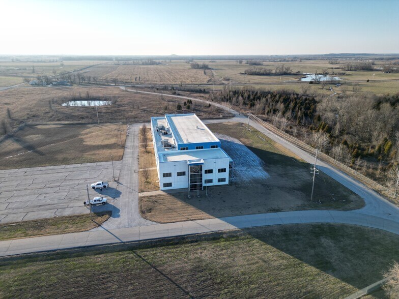 More Photos Of 2976 S 614 Rd, Quapaw Manufacturing For Sale