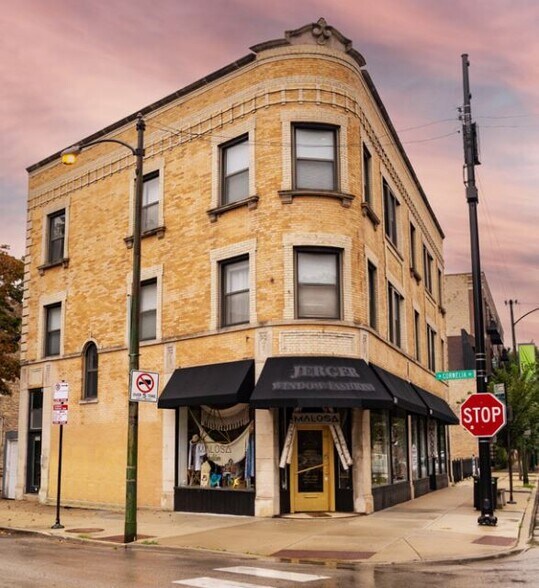 More Photos Of 1721 W Cornelia Ave, Chicago Apartments For Sale