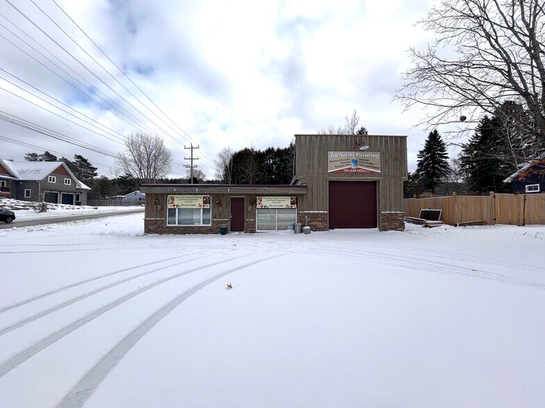 More Photos Of 156 Robert St W, Penetanguishene Freestanding For Sale