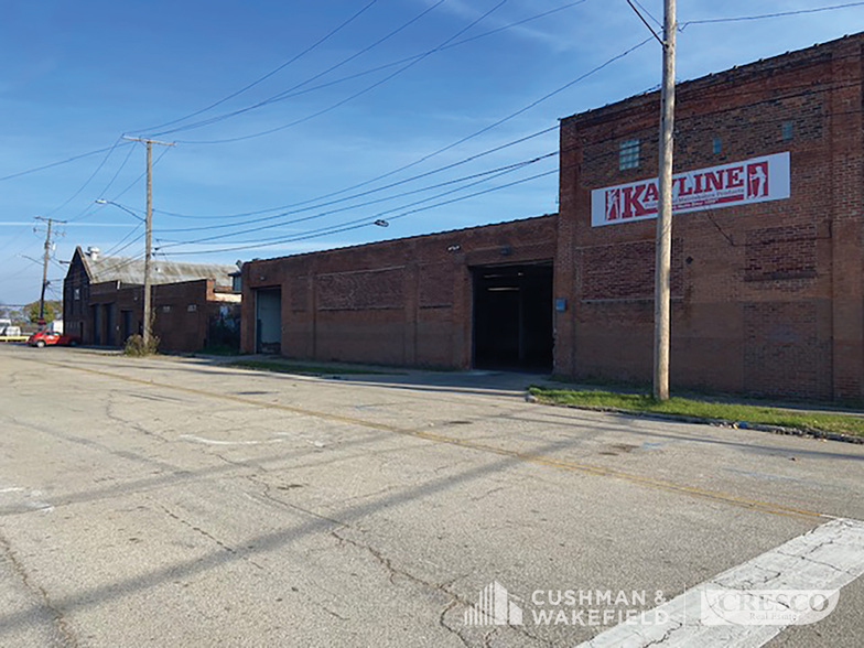 Primary Photo Of 3301-3303 Lakeside Ave E, Cleveland Warehouse For Lease