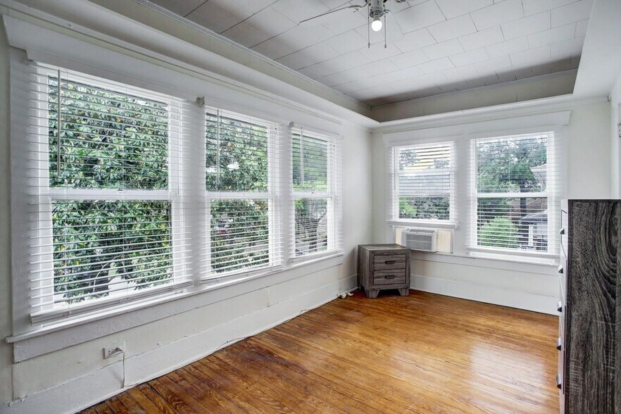 More Photos Of 1847 Harvard St, Houston Apartments For Sale