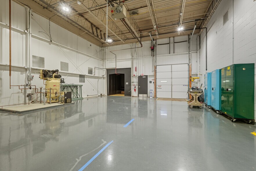 More Photos Of 1466 Curran Hwy, North Adams Manufacturing For Lease