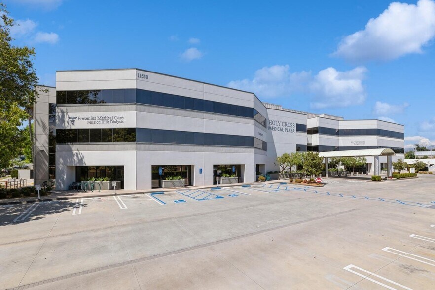 More Photos Of 11550 Indian Hills Rd, Mission Hills Medical For Lease