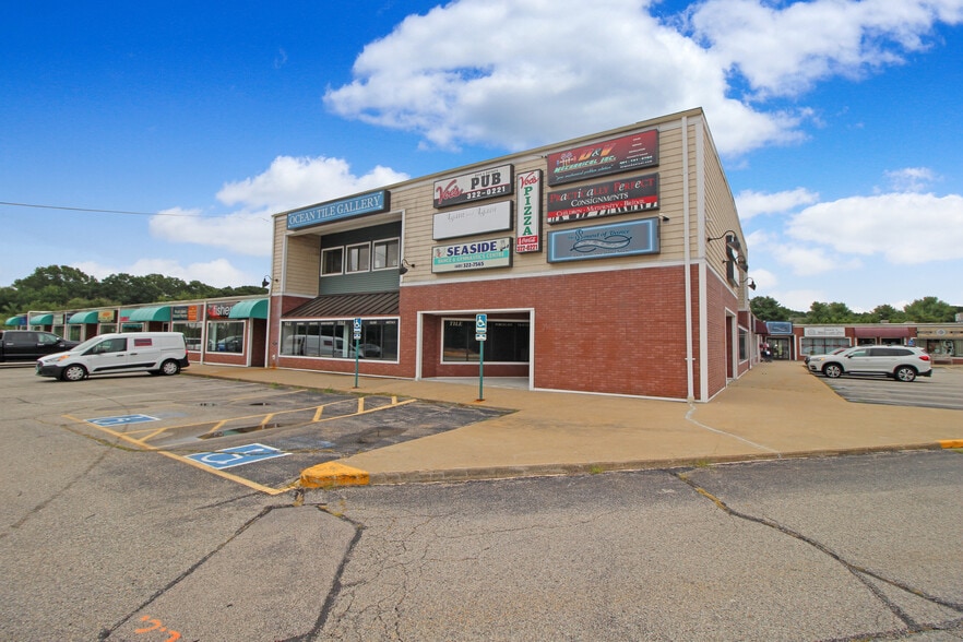 Primary Photo Of 267 Post Rd, Westerly General Retail For Lease
