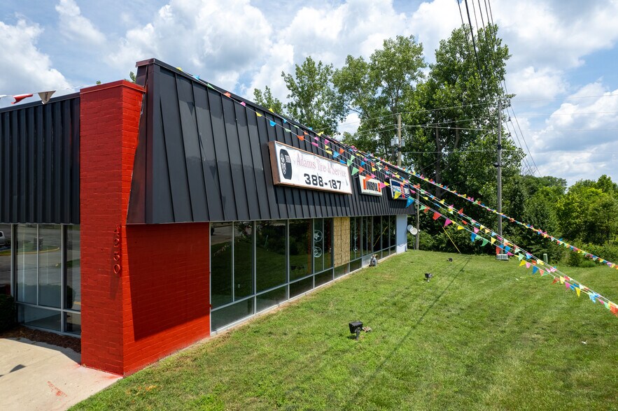 More Photos Of 4250 W 38th St, Indianapolis Auto Repair For Lease