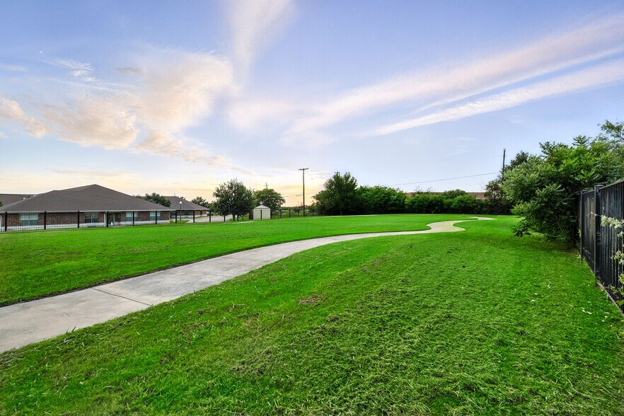 More Photos Of 1700 Cedar Run, Ennis Daycare Center For Sale
