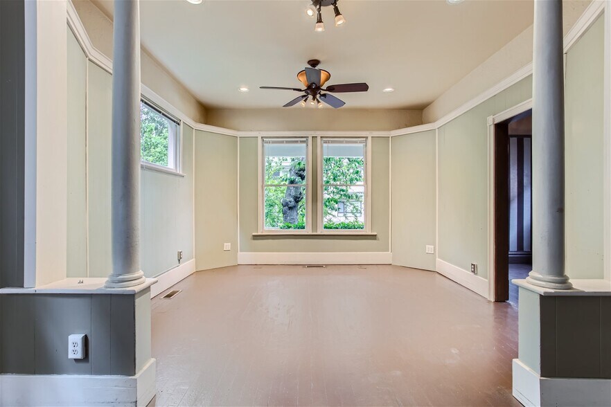 More Photos Of 2103 SE Belmont St, Portland Office Residential For Sale