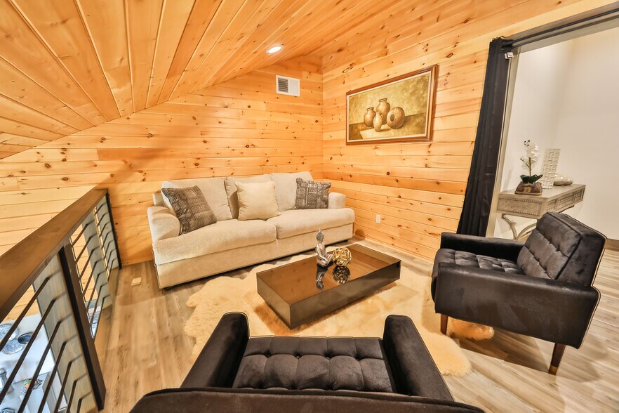 More Photos Of 19 Palsgraf Ct., Elka Park Showroom For Sale