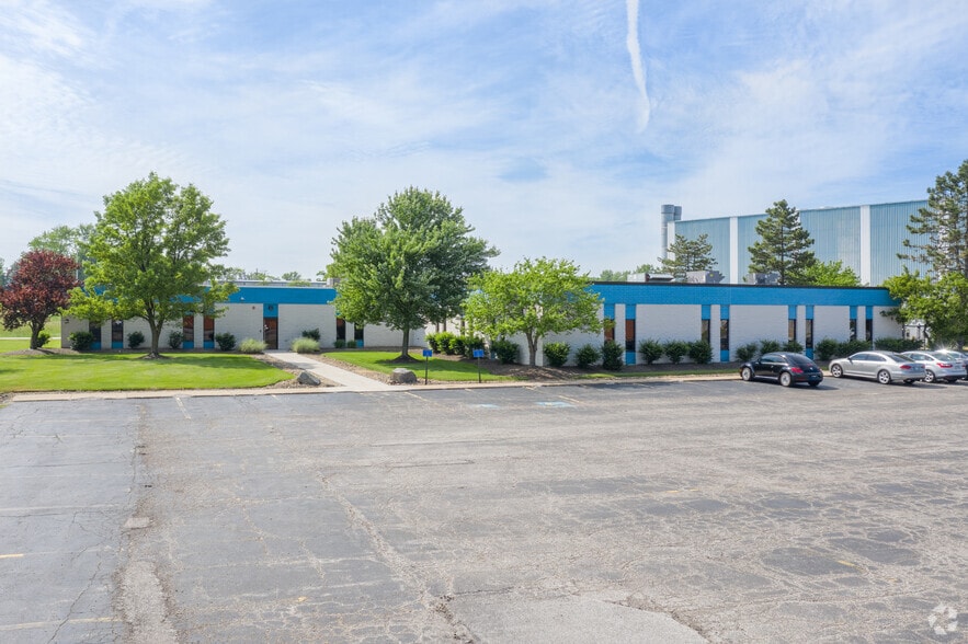 More Photos Of 29201 Aurora Rd, Solon Office For Lease