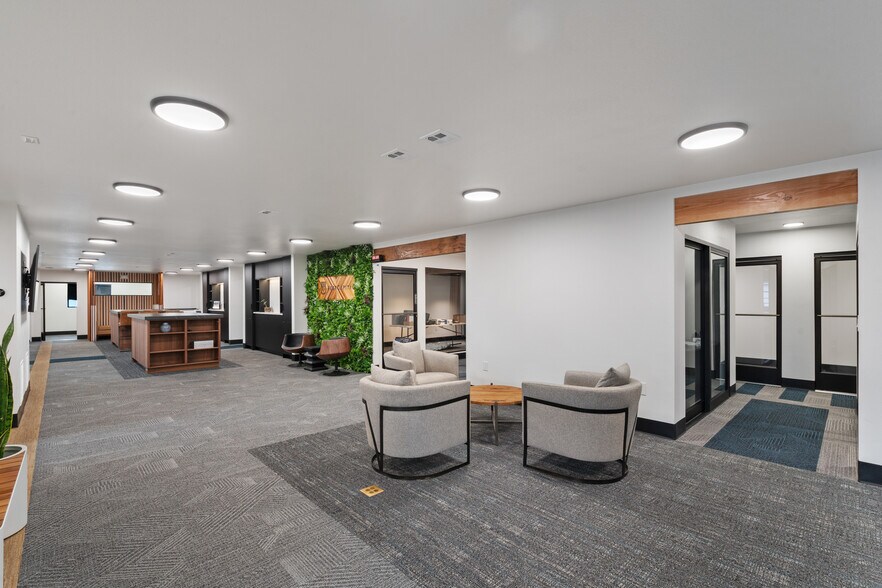 More Photos Of 222 NE Everett St, Camas Storefront Retail Office For Lease