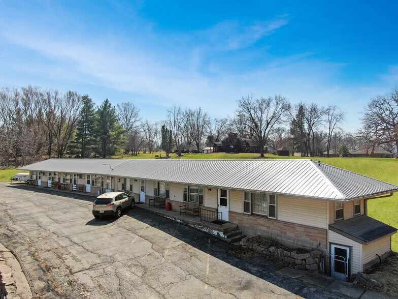 More Photos Of S5539 Us Hwy 14, Viroqua Hotel For Sale