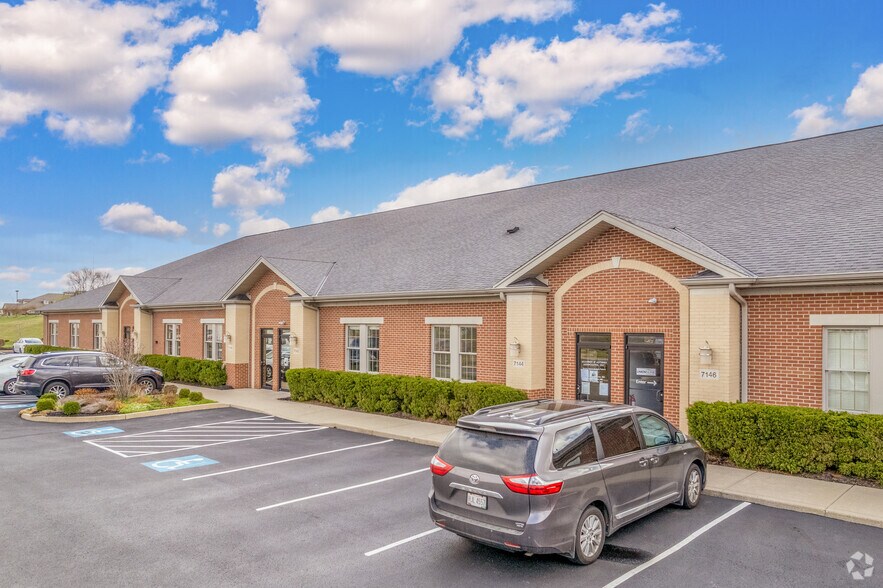 More Photos Of 7130-7150 Office Park Dr, Liberty Township Medical For Lease