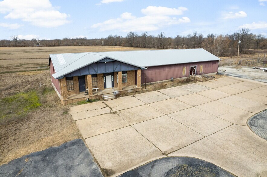 More Photos Of 1010 E St Sw, Miami Freestanding For Sale