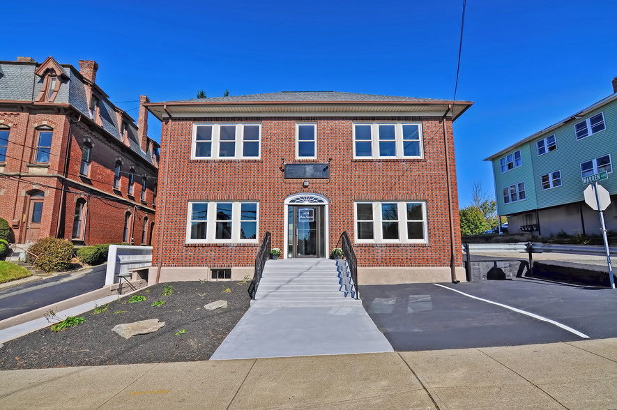 Primary Photo Of 1078 Main St, Leicester Office Residential For Lease