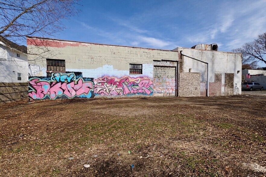 More Photos Of 3011 N Centre St, Pennsauken Storefront For Sale