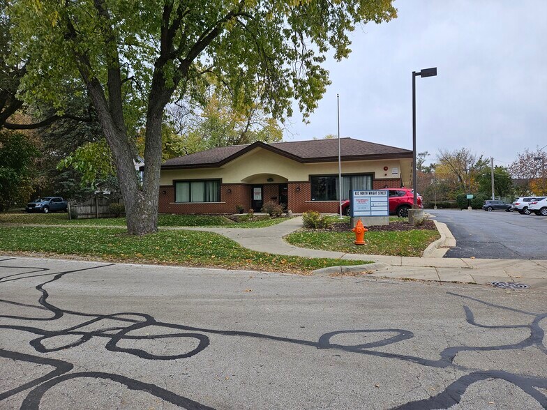 More Photos Of 932 N Wright St, Naperville Office For Lease