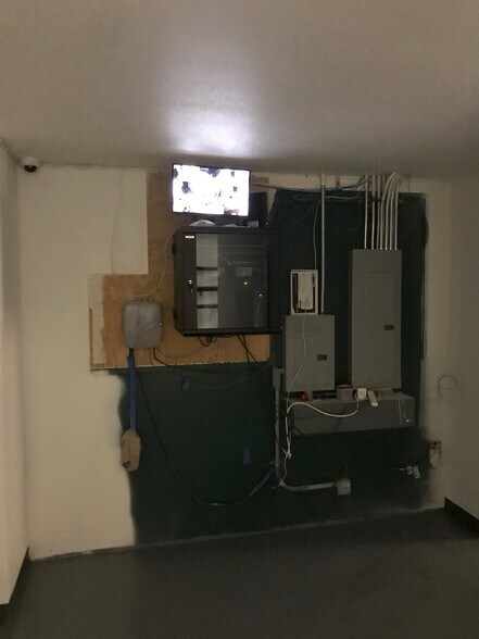 More Photos Of 3045 NW Campus Dr, Estacada Warehouse For Sale