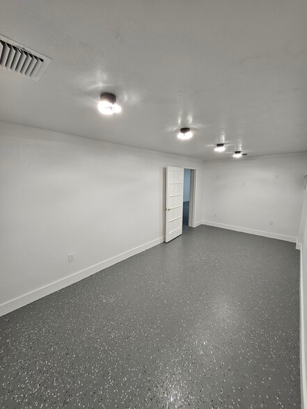 More Photos Of 14200-14238 SW 136th St, Miami Light Manufacturing For Sale