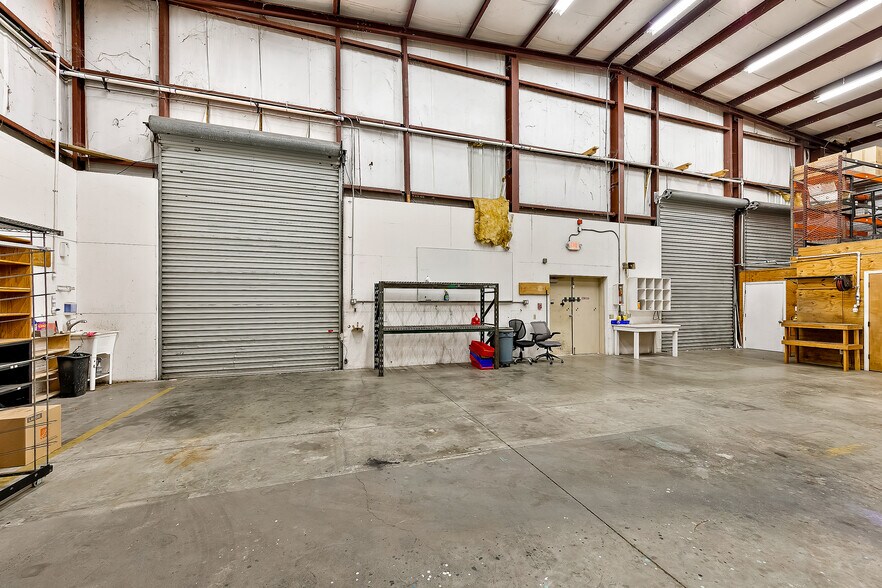 More Photos Of 2725 Center Pl, Melbourne Research And Development For Sale