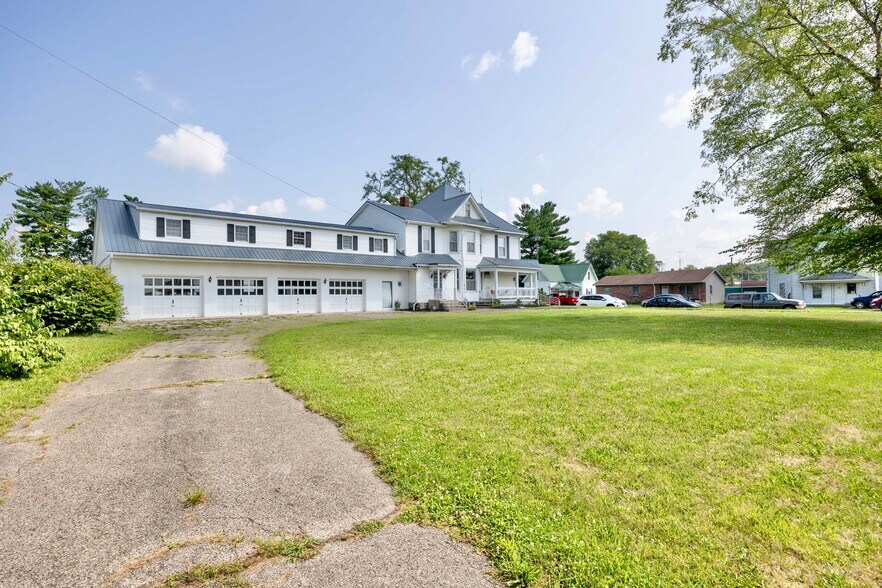 More Photos Of 103 N Boggs St, De Graff Specialty For Sale