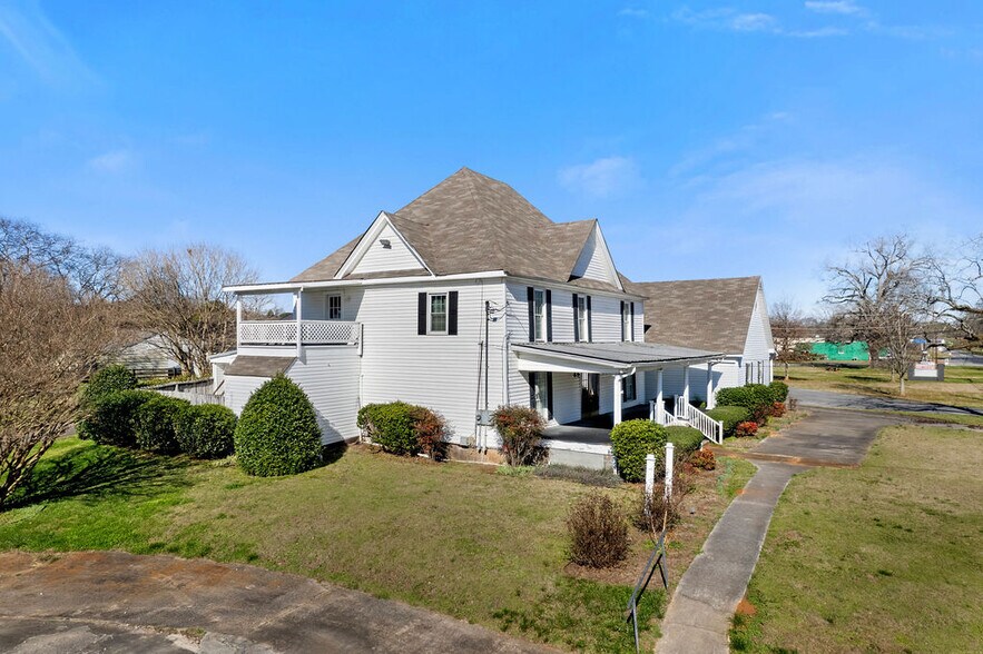 More Photos Of 9 Rome Rd SW, Cave Spring Funeral Home For Sale