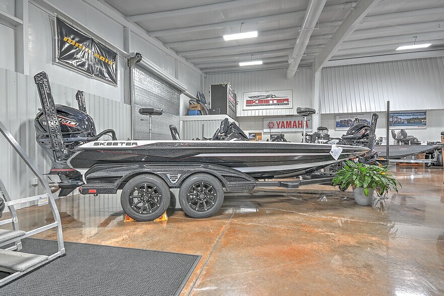 More Photos Of 2905 Cherokee Park Rd, Morristown Auto Dealership For Sale