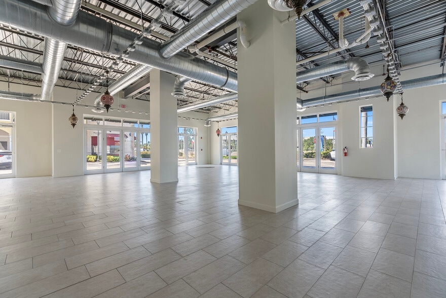 More Photos Of 3976 Destination Dr, Osprey Storefront For Sale