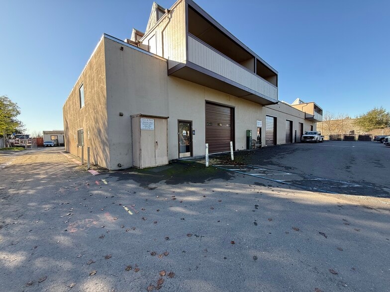 More Photos Of 350 E Todd Rd, Santa Rosa Warehouse For Lease