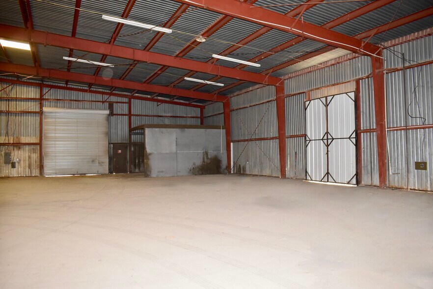 More Photos Of 1009 2nd st, Brady Industrial For Sale