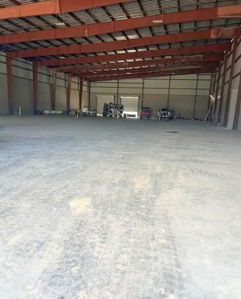 More Photos Of 4200 31st St N, Saint Petersburg Warehouse For Lease
