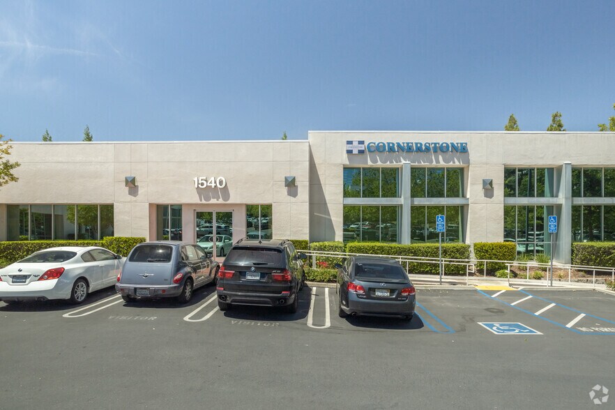 More Photos Of 1552 Eureka Rd, Roseville Unknown For Lease