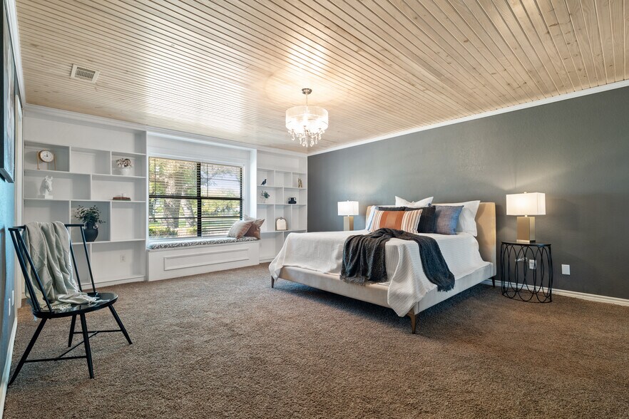 More Photos Of 622 Darwin Rd, Sunset Land For Sale