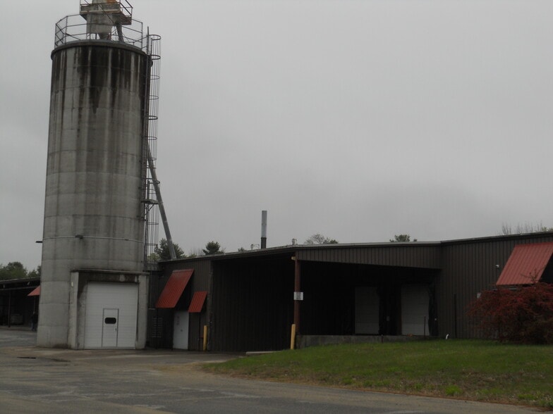 More Photos Of 10 Precision Dr, North Springfield Industrial For Lease