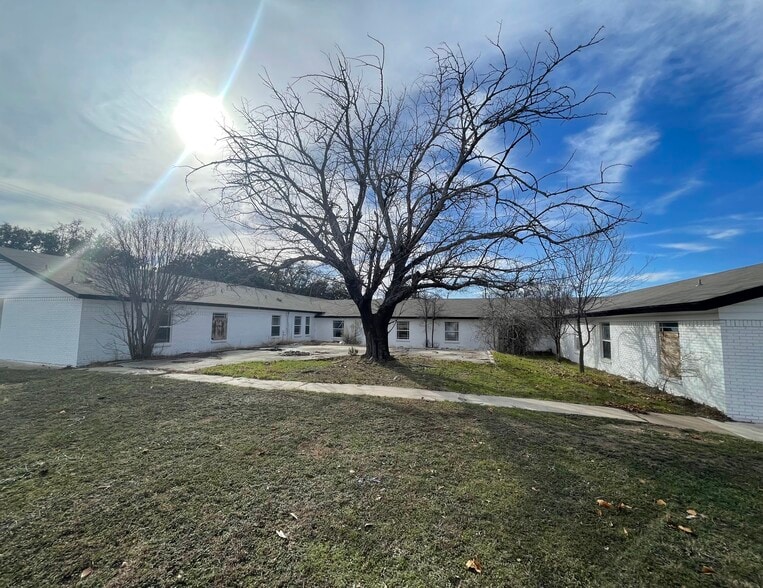 More Photos Of 1405 W Storey St, San Saba Skilled Nursing Facility For Sale