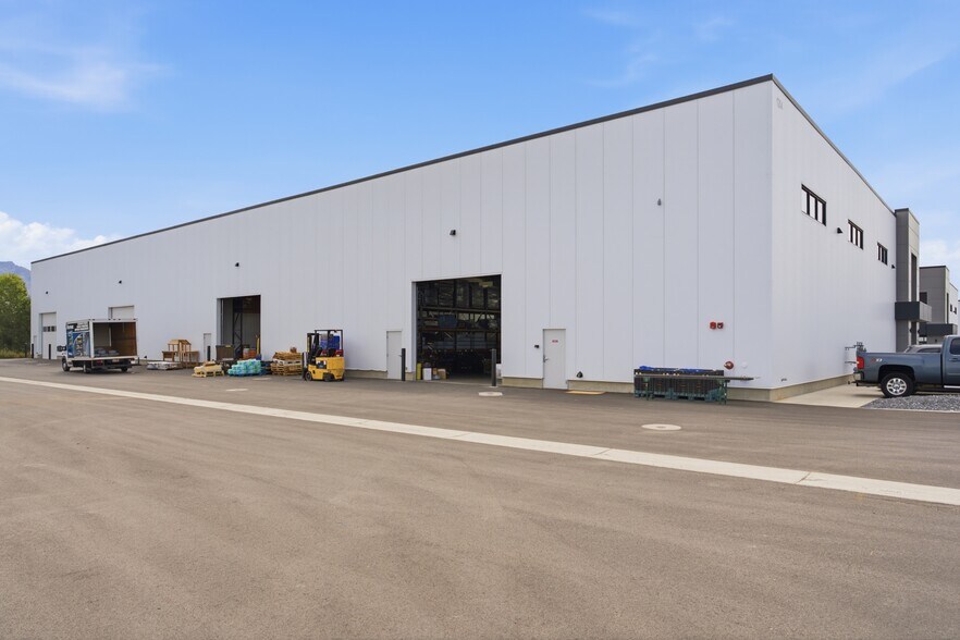 More Photos Of 1204 N 2000 W, Farr West Light Manufacturing For Sale