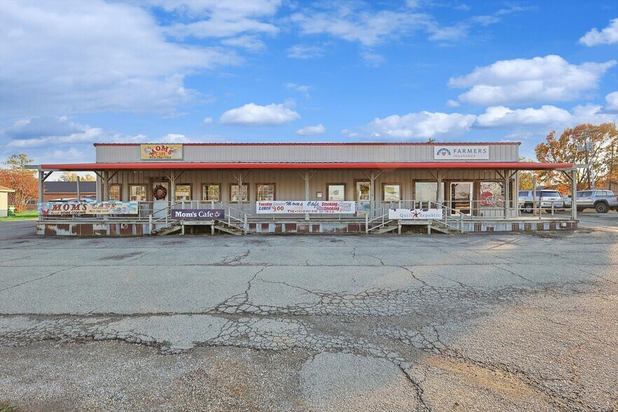 More Photos Of 317 W FM 120, Pottsboro General Retail For Sale