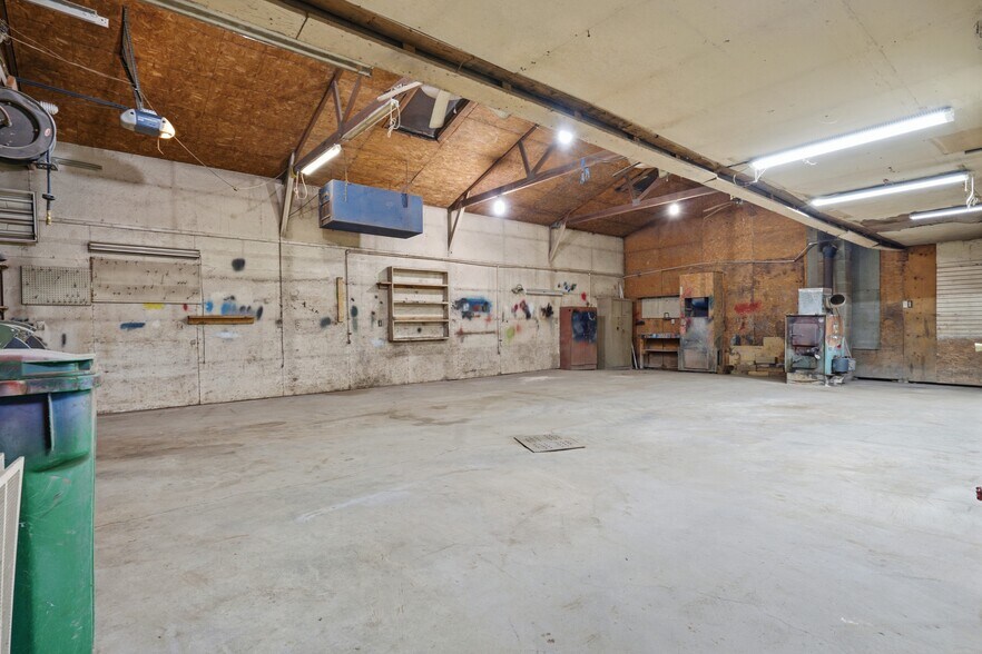 More Photos Of 300 Main St N, Hazleton Freestanding For Sale