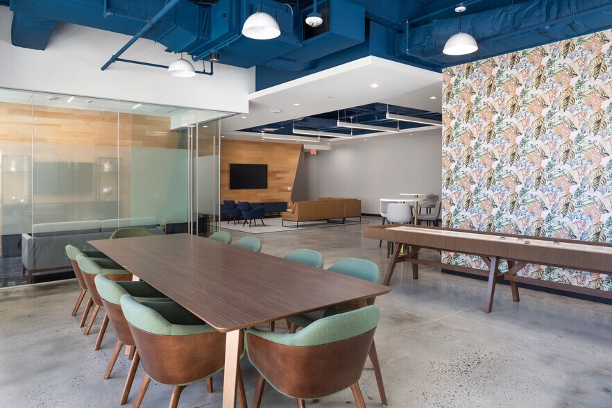 More Photos Of 5870 Trinity Pky, Centreville Office For Lease