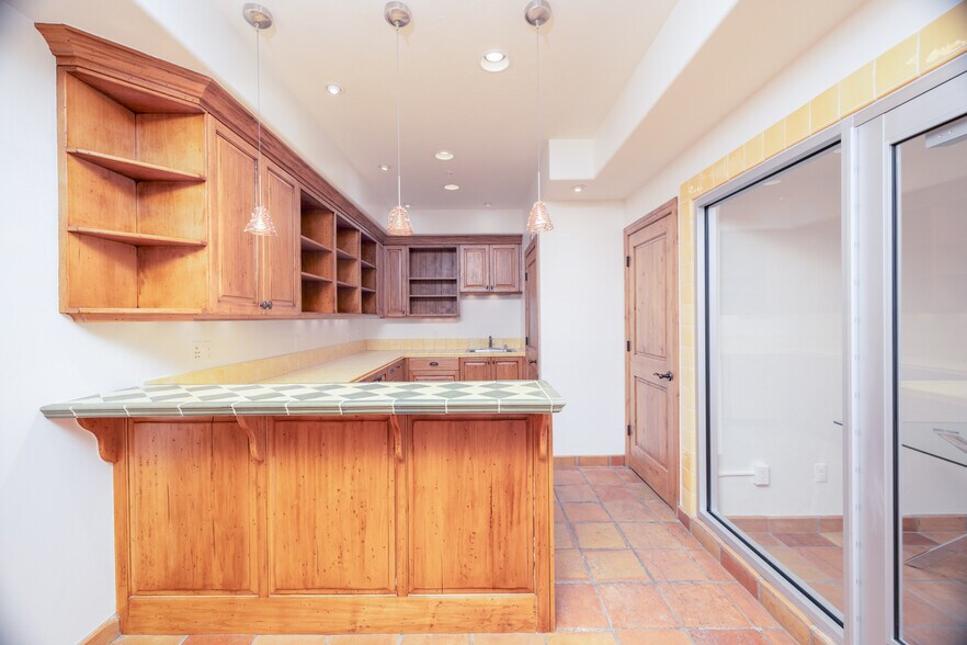 More Photos Of 186 Main St, Park City Freestanding For Sale