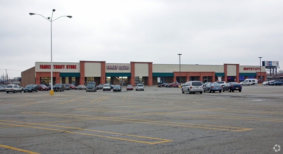 More Photos Of 7000 S Pulaski Rd, Chicago Freestanding For Lease