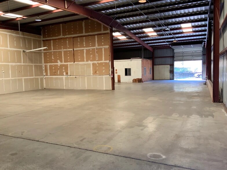 More Photos Of 60-130 Industrial Way, Brisbane Unknown For Lease