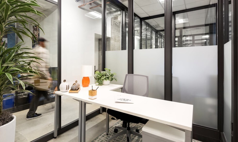 More Photos Of 1175 Peachtree St NE, Atlanta Office For Lease