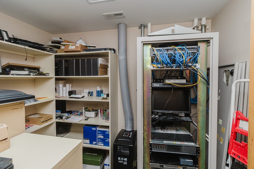 More Photos Of 3101 S Broadway St, Wichita Freestanding For Sale