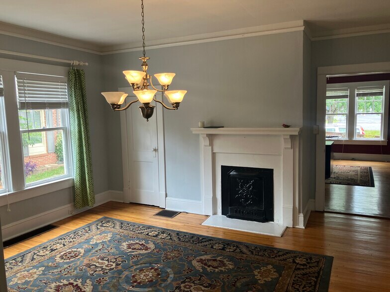 More Photos Of 415 W Warren St, Shelby Office Residential For Sale