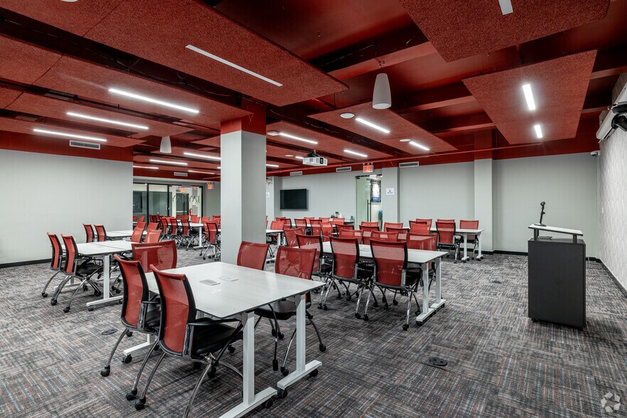 More Photos Of 157-163 W 25th St, New York Loft Creative Space For Lease