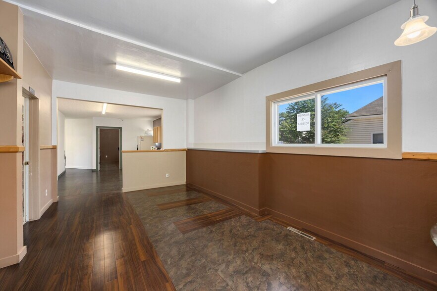 More Photos Of 1021 N Lincoln Ave, Loveland Freestanding For Sale